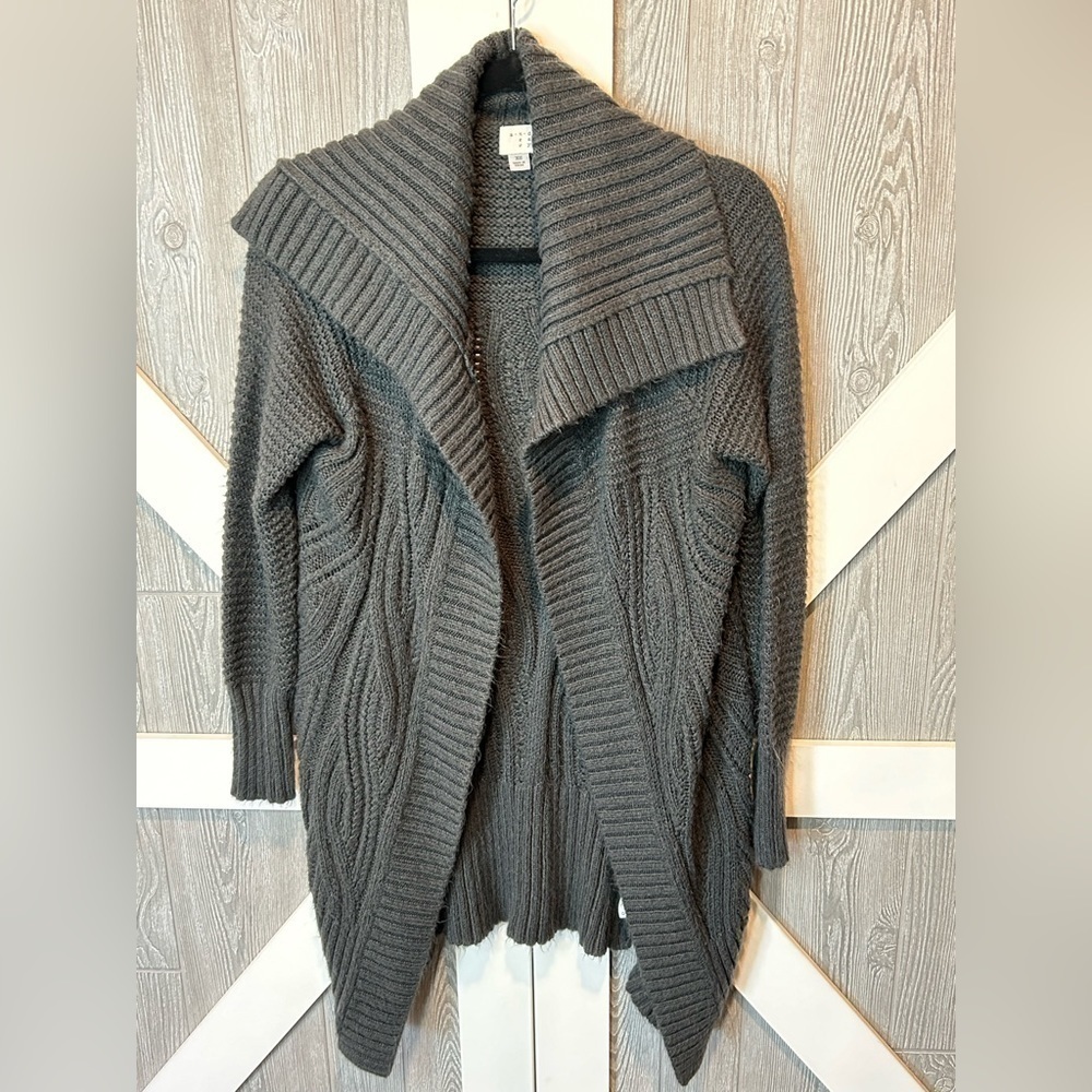 032. A new day grey cable knit open style cardigan.